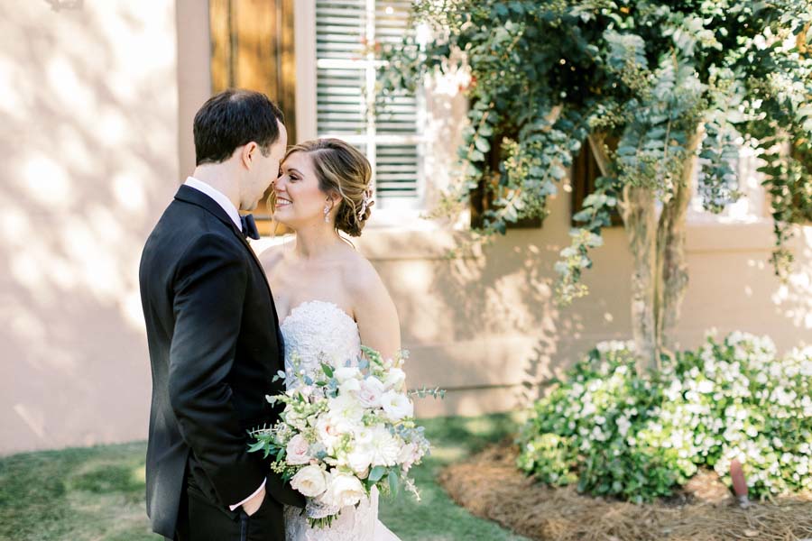 amanda-josh-private-venue-atlanta-wedding-tulip-floral